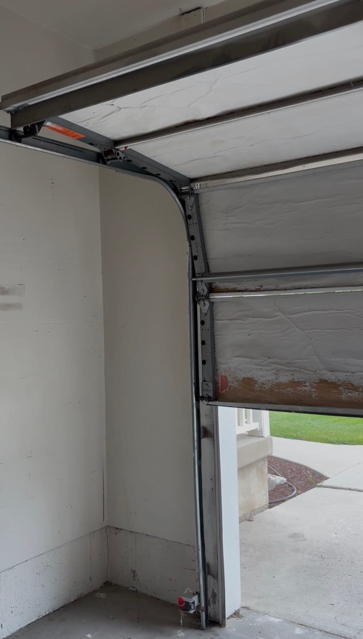 Project Garage Door Lube and Tune Service in Pleasant Grove image